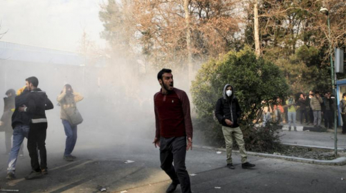 مظاهرات في طهران وسقوط قتلى مع اتساع الاحتجاجات في إيران ( فيديو )