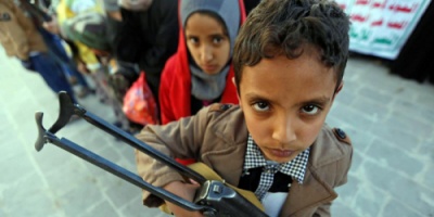 اليمن .. الحوثيون يلجؤون للتجنيد الإجباري لكي يواروا خسائرهم