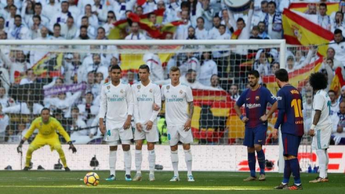 ريال مدريد في ورطة بسبب برشلونة