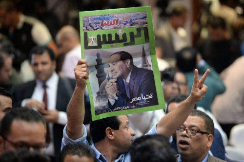 السيسي يفوز بولاية ثانية وسط قلق المعارضة من تعديل الدستور