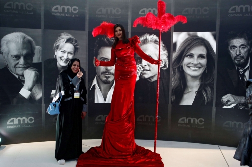 مشاهد غير تقليدية احتفاء بعودة السينما إلى السعودية
