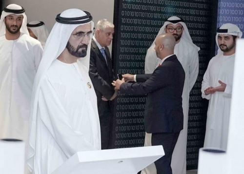 حاكم دبي يفتح أبواب صناعة المستقبل لشباب العرب