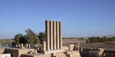 اعلامي بمأرب : حزب الاصلاح ينهب 540 مليار من ايرادات مأرب