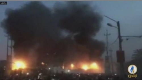 محتجون يحرقون قنصلية إيران في البصرة.. ومقتل متظاهر