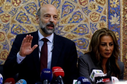 مجلس النواب الأردني يصادق على قانون الضريبة المثير للجدل