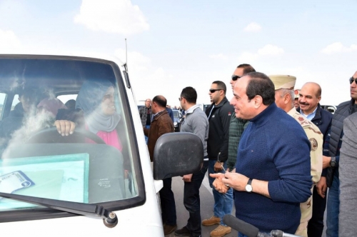 السيسي يطالب الإعلام المصري بالعدل
