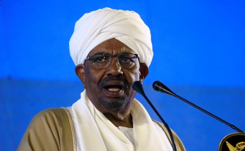 الرئيس السودانى عمر البشير يجرى تعديلا وزاريا يشمل 15 وزيرا جديدا