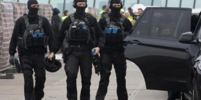 #اعتقال شخصين بهولندا للاشتباه في صلتهم بهجمات# باريس 2015