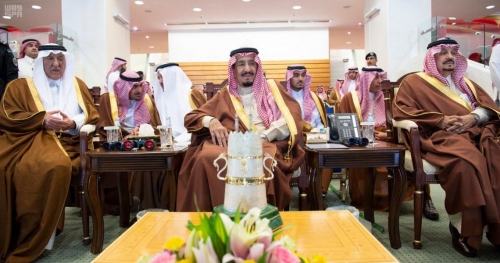 خادم الحرمين الشريفين يرعى حفل السباق الكبير للفروسية على كأس المؤسس