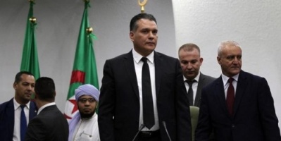 #الحزب الحاكم في الجزائر يعلن دعمه للحراك الشعبي# ضد بوتفليقة