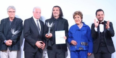 #عرض كندي يفوز بجائزة مهرجان #شرم الشيخ للمسرح