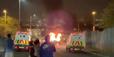 #مقتل امرأة بالرصاص خلال أحداث شغب في إقليم # أيرلندا الشمالية