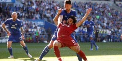 #الممثل البريطاني فيني جونز  يسخر من لاعب ليفربول #محمد صلاح