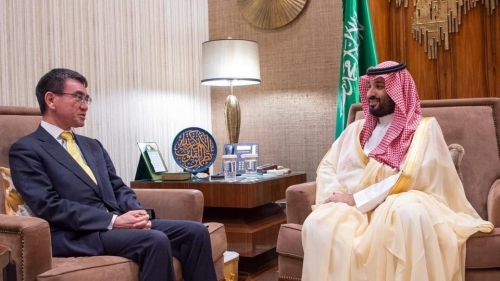 #ولي العهد السعودي يلتقي وزير# الخارجية الياباني