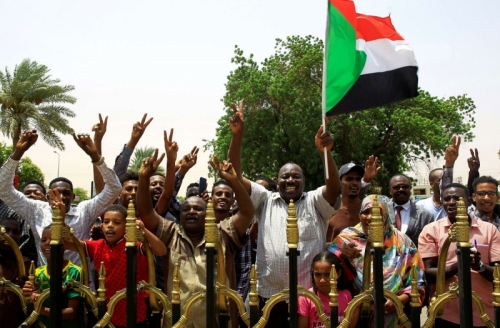 السودان يكتب التاريخ بالتوقيع النهائي على الاتفاق الانتقالي