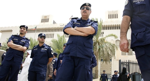 الكويت تحقق مع 500 من ضباط وأفراد الشرطة