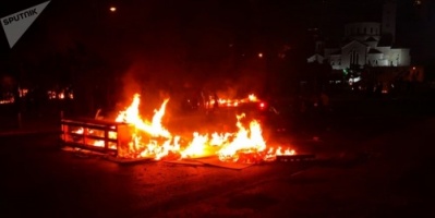 المتظاهرون يهتفون ... محاولات لاقتحام القصر الرئاسي في لبنان