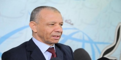 لمغازلته المرضعات والعوانس ... سخرية من مرشح إخواني بالجزائر
