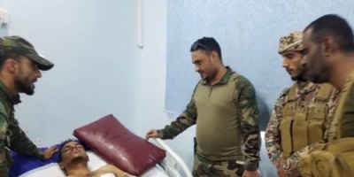 عدن .. العقيد الخيلي يزور جرحى الحملة الامنية ويؤكد ثابتون كالجبال ومستمرين في معركة تثبيت الأمن