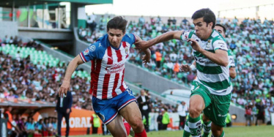 فيروس كورونا يصطاد 8 لاعبين من نادي سانتوس المكسيكي