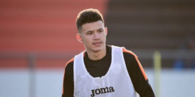 الاتحاد يتخلى عن الأحمدي .. والشباب يحمي عبدالله الحمدان من إغراءات الهلال