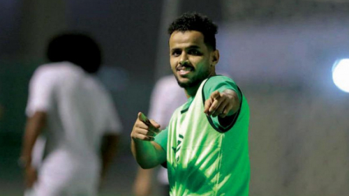  نجم الأهلي عبدالفتاح عسيري يشعل صراعا بين الهلال والنصر السعوديين
