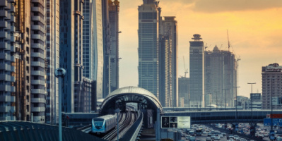 بشكل كامل .. دبي تعلن فتح مراكز التسوق ومحال العمل الخاصة 
