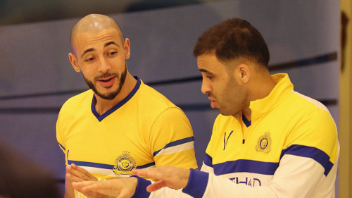 بتدريبات قتالية .. نجم نادي النصر السعودي يستعد لاستئناف الموسم 