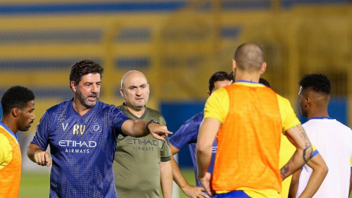  روي فيتوريا يقرر تجديد تعاقده مع نادي النصر السعودي لمدة موسمين