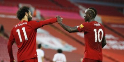 كلوب واثق من بقاء محمد صلاح وساديو ماني مع ليفربول