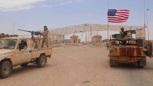 الجيش السوري يوقع بمجموعة مسلحة تسللت من القاعدة الأمريكية بالتنف