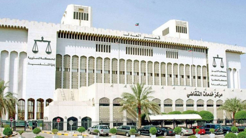 الكويت .. عربي يدعي إجباره على تصوير "فيديو فاضح" مع زوجة شريكه