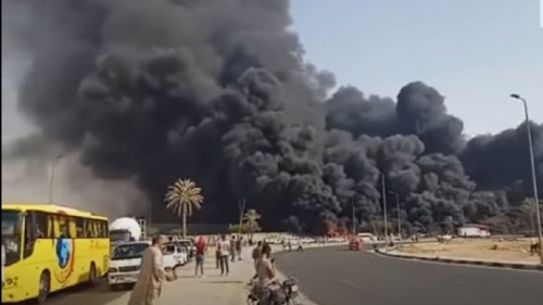 النيابة المصرية تصدر بيانا بشأن الحريق على طريق القاهرة الإسماعيلية