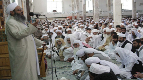  تعيين أئمة أهل السنة في إيران يتم فقط بأوامر من خامنئي‎