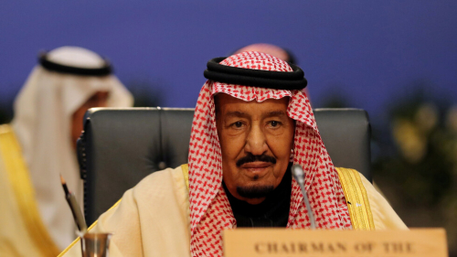 الملك سلمان عاهل السعودية يدخل المستشفى