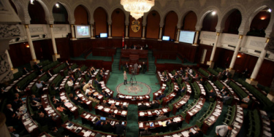 تواصل المشاورات في تونس لاقتراح خليفة لرئيس الحكومة المستقيل