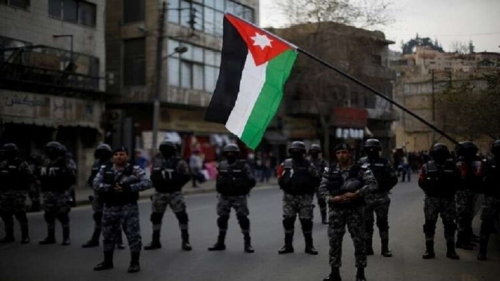 الأردن .. إصابة 7 شرطة في الكرك خلال مواجهات مع المحتجين