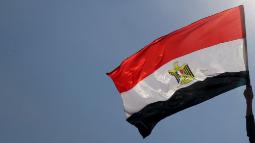 مصر.. تشكيل لجنة عليا لفحص جميع الشحنات الخطرة في المطارات