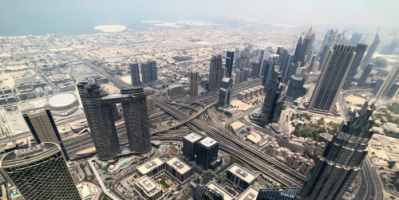 الإمارات تمنح "الإقامة الذهبية" لعشر سنوات في بعض المهن