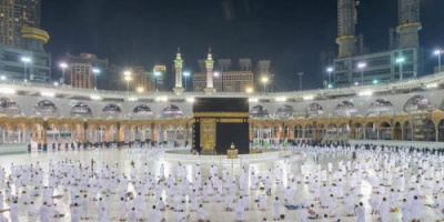الملك سلمان يوافق على إقامة صلاة التراويح في الحرمين الشريفين