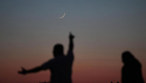 الدول العربية والإسلامية تتحرى هلال شوال لتحديد أول أيام عيد الفطر
