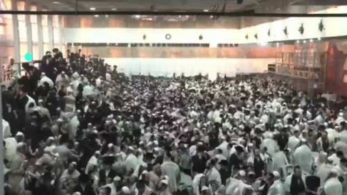 مقتل مستوطنين اثنين و60 مصاب بإنهيار مدرج بكنيس يهودي في مستوطنة شرق القدس المحتلة