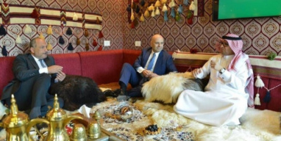 لبنان.. السفير السعودي يستقبل زواره بخيمة: لن نرحل اللبنانيين من المملكة