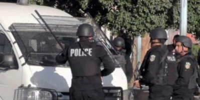 تونس.. ضبط سلاح ناري نوع "كلاشنيكوف" داخل حقيبة بمطار قرطاج