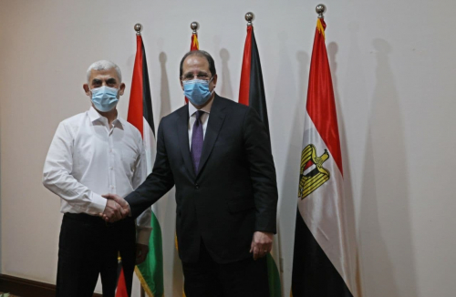 الوفد الأمني المصري برئاسة عباس كامل يصل لفندق "المشتل" لعقد اجتماع مع الفصائل الفلسطينية بغزة
