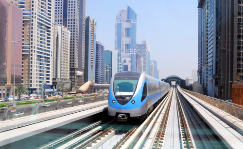 دبي تخطط للتحول إلى وسائل نقل عام عديمة الانبعاثات بحلول 2050