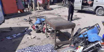 مقتل شخصان وإصابة 8 آخرون بجروح بتفجير انتحاري في العاصمة الصومالية