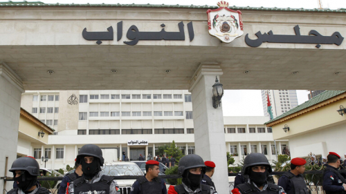 الأردن: مذكرة نيابية لطرح الثقة بوزيرة الطاقة على خلفية حادث انقطاع الكهرباء