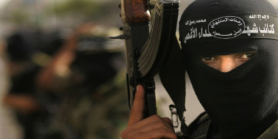 "كتائب شهداء الأقصى" تدعو الأجهزة الأمنية الفلسطينية إلى الالتحام المباشر مع جنود العدو أينما وجد