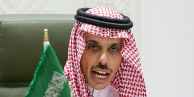 وزير الخارجية السعودي يتلقى رسالة خطية من نظيره القطري